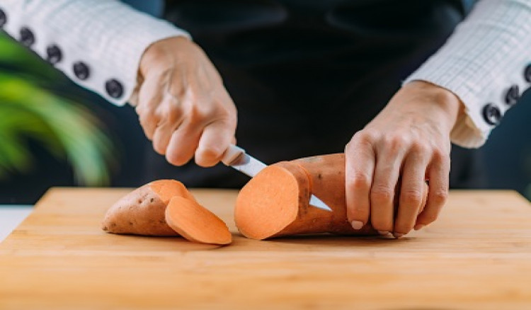 How to properly dice food before cooking